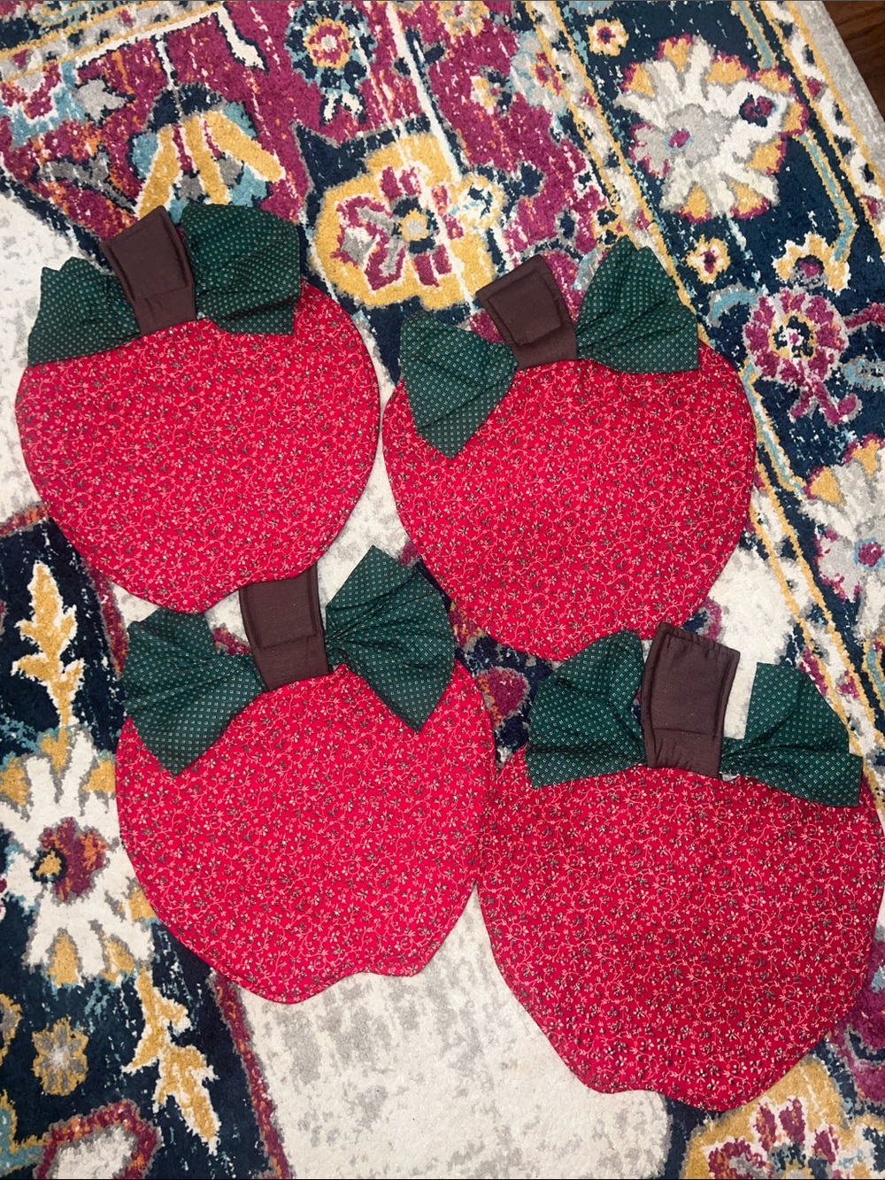 Classic Red Apple Cushion quilted placemats with Green Bow- hand Made, vintage